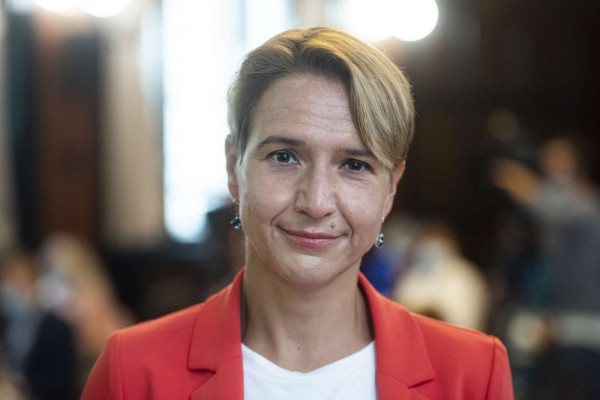 Zdravnica Bregant o spornem predlogu zakona o samomoru s pomočjo oziroma evtanaziji